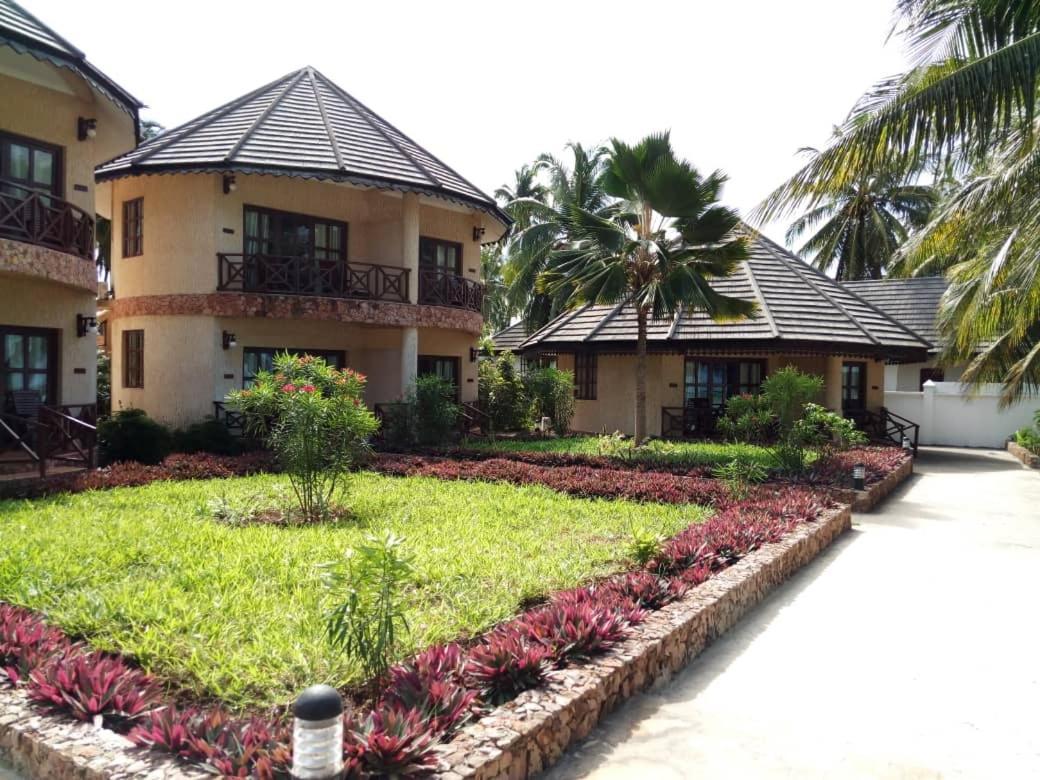 Arabian Nights Suites Hotel 파제 외부 사진